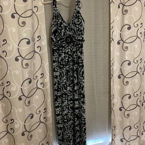 Size 14 En Focus Studio V-neck Maxi Dress